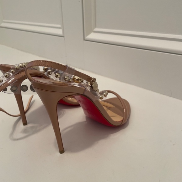 Christian Louboutin - Picture 6 of 6